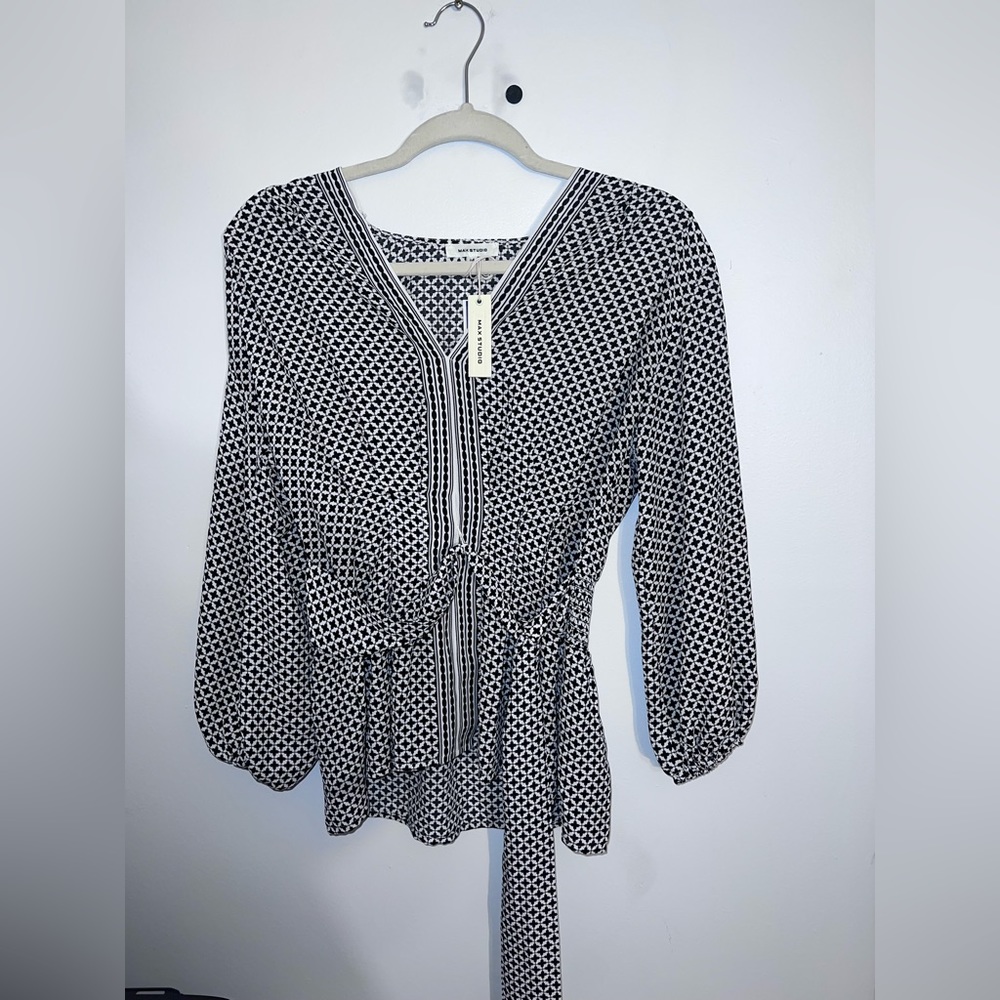 NWT - Max Studio Long Sleeve Blouse - Size Medium